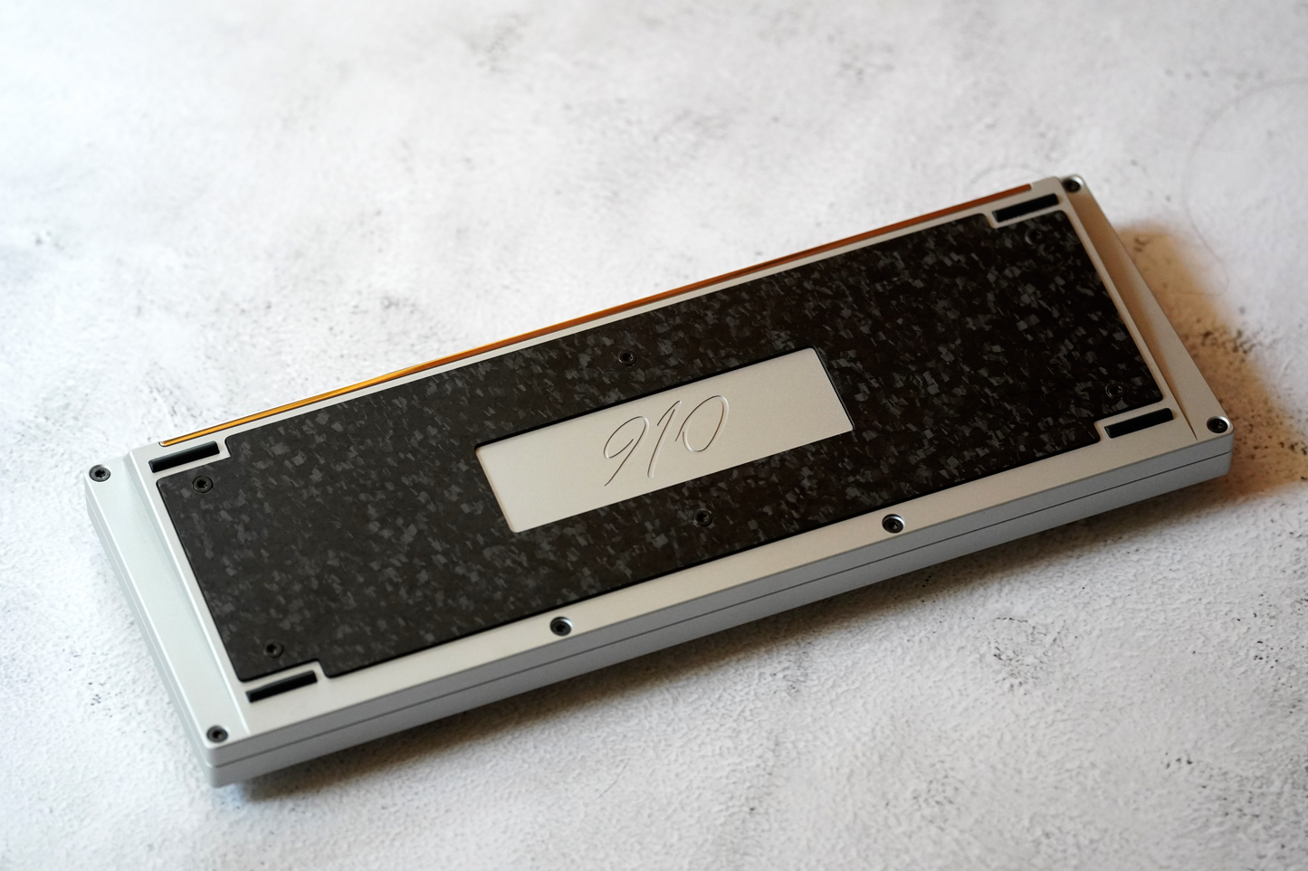 TGR 910 ME Forged Carbon Backplate - PC周辺機器
